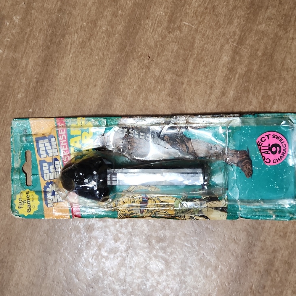 Vintage darth vader pez dispenser